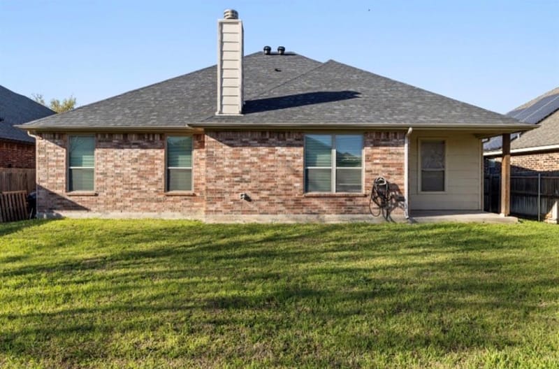 565 Griffith Drive, Saginaw TX 76179 - Photo 17