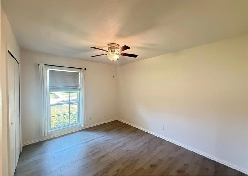8506 Londonderry Lane, Dallas TX 75228 - Photo 17