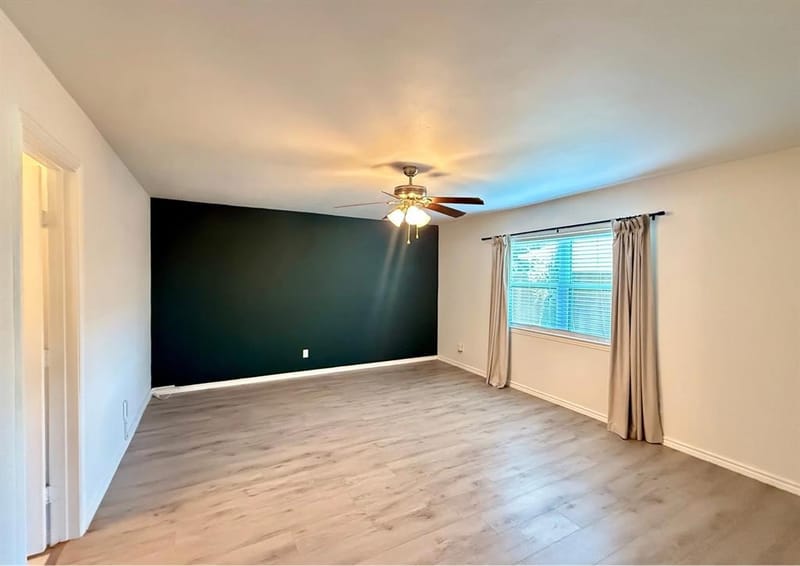 8506 Londonderry Lane, Dallas TX 75228 - Photo 12