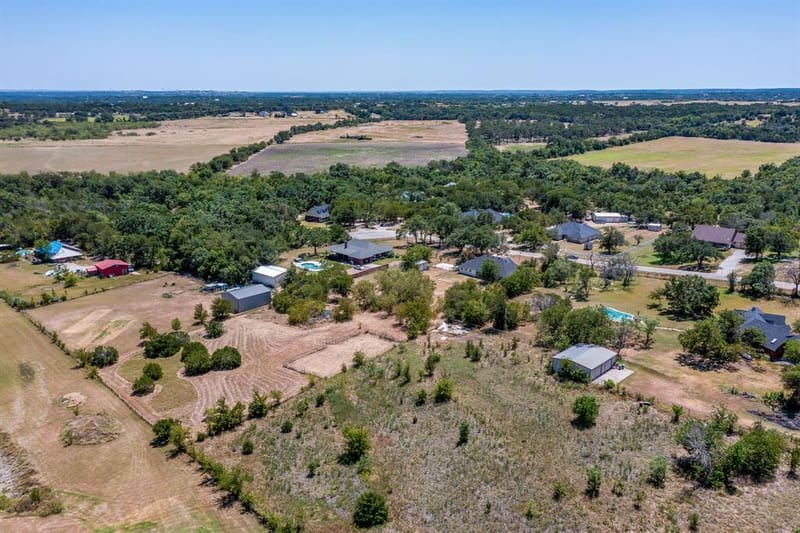 321 E Woody Creek Court, Springtown TX 76082 - Photo 32