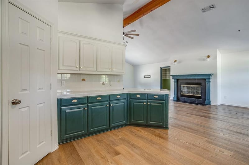 321 E Woody Creek Court, Springtown TX 76082 - Photo 10