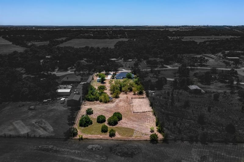 321 E Woody Creek Court, Springtown TX 76082 - Photo 4