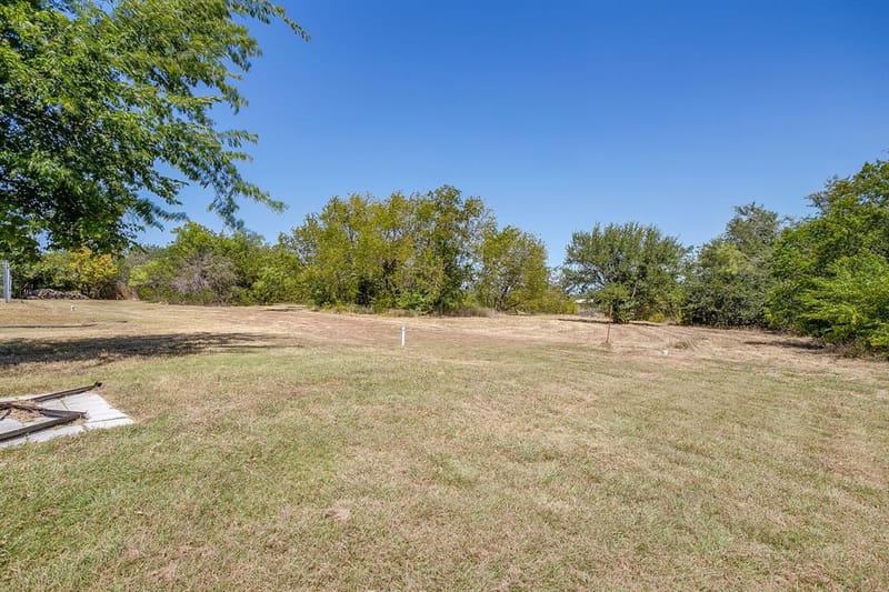 321 E Woody Creek Court, Springtown TX 76082 - Photo 25