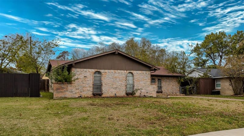 2517 Rosewood Drive, Mesquite TX 75150 - Photo 2