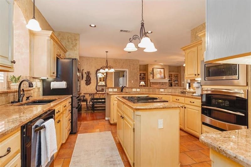 301 W Mill Valley Drive, Colleyville TX 76034 - Photo 11