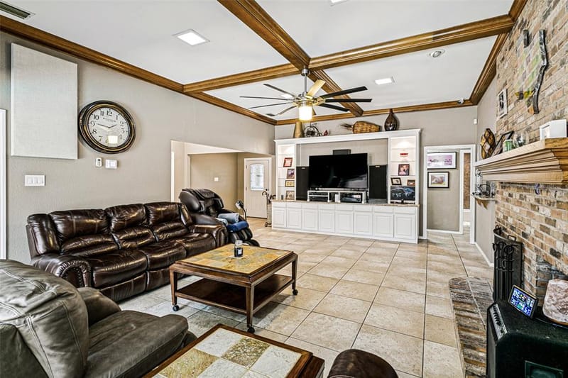 4801 Gaylewood Court, Arlington TX 76017 - Photo 12