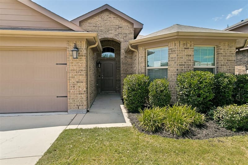 7205 Wavecrest Way, Fort Worth TX 76179 - Photo 3