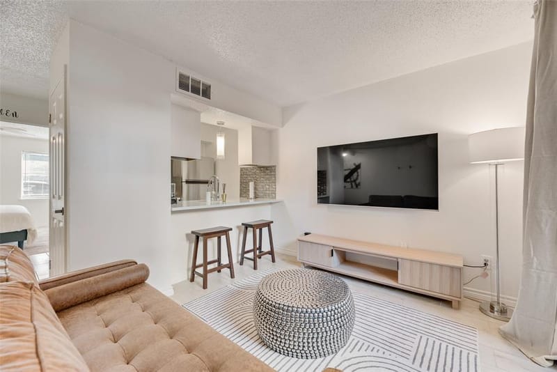 1810 N Garrett Avenue # 119, Dallas TX 75206