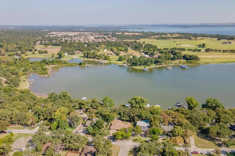 300 Shoreline Drive, Azle TX 76020 - Photo 30