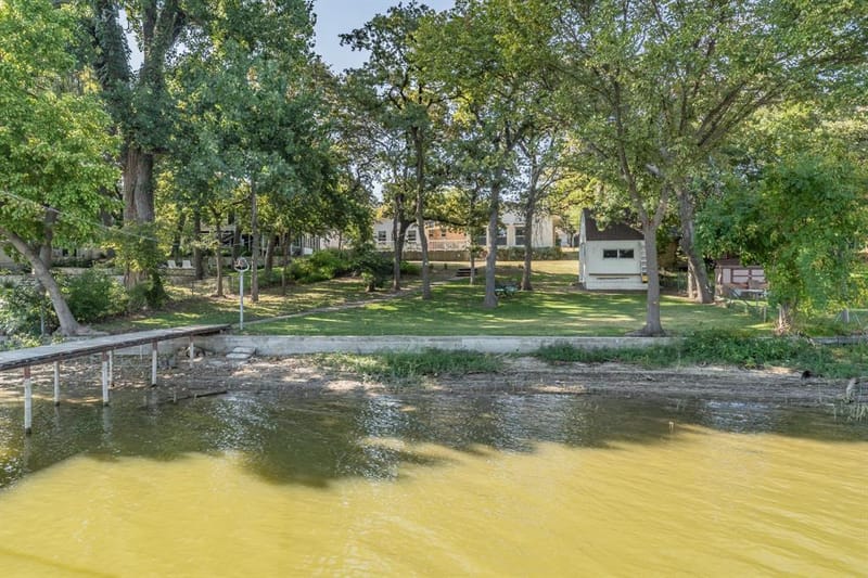 300 Shoreline Drive, Azle TX 76020 - Photo 33