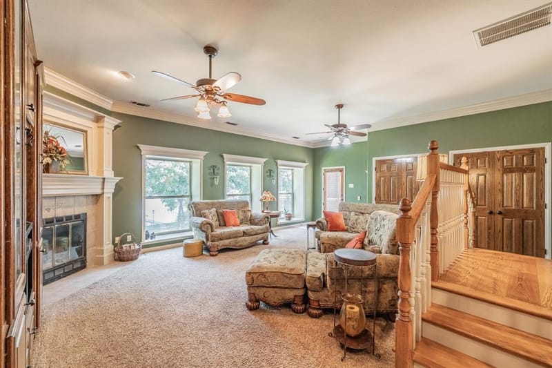 300 Shoreline Drive, Azle TX 76020 - Photo 14