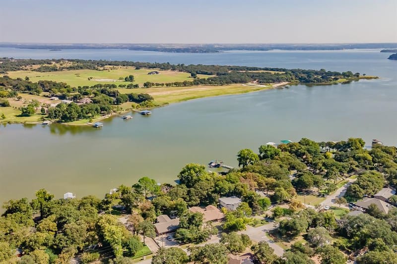 300 Shoreline Drive, Azle TX 76020 - Photo 37