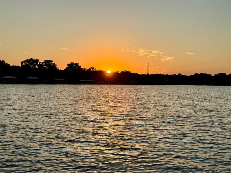 300 Shoreline Drive, Azle TX 76020 - Photo 35