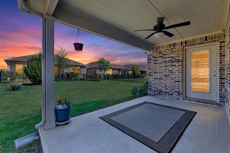 913 Rough Hollow Drive, McKinney TX 75071 - Photo 2