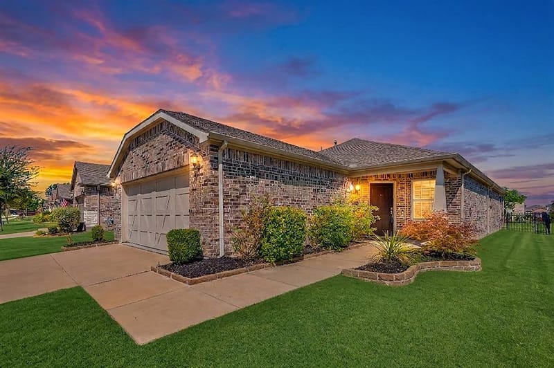 913 Rough Hollow Drive, McKinney TX 75071