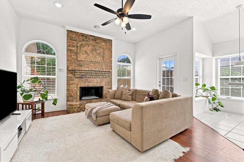 204 Meredith Court, Irving TX 75063 - Photo 10