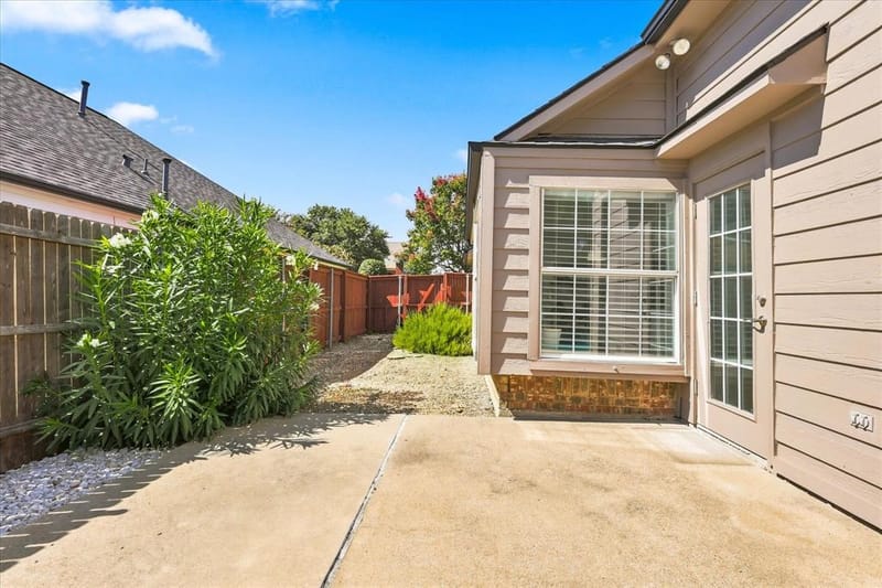 204 Meredith Court, Irving TX 75063 - Photo 29