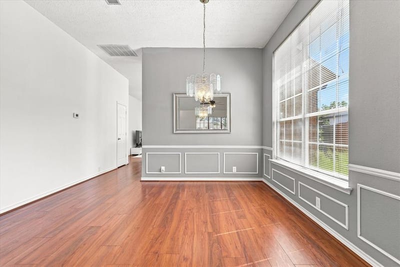 204 Meredith Court, Irving TX 75063 - Photo 8