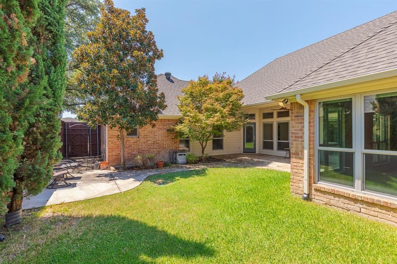 15607 GOLDEN CREEK, Dallas TX 75248 - Photo 27