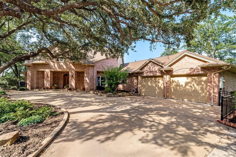 2307 Winton Terrace Court, Granbury TX 76048 - Photo 2