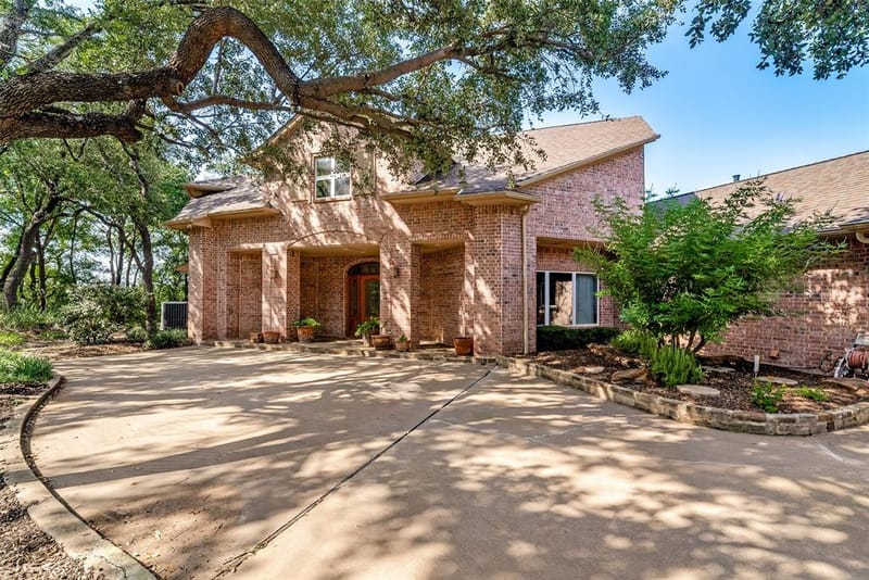 2307 Winton Terrace Court, Granbury TX 76048 - Photo 3