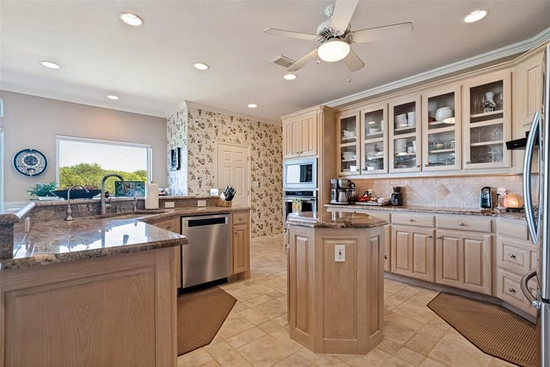 2307 Winton Terrace Court, Granbury TX 76048 - Photo 9