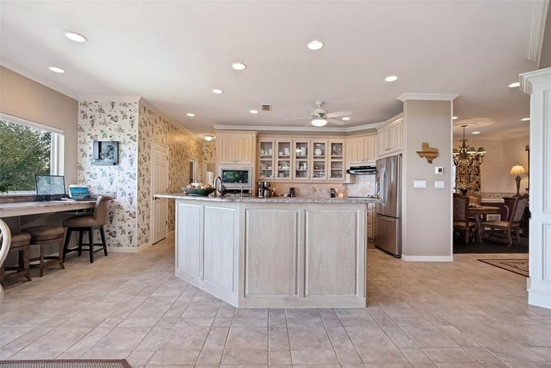 2307 Winton Terrace Court, Granbury TX 76048 - Photo 10