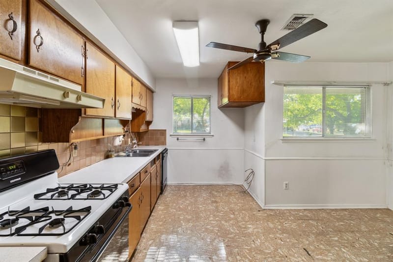 840 Comal Avenue, White Settlement TX 76108 - Photo 6