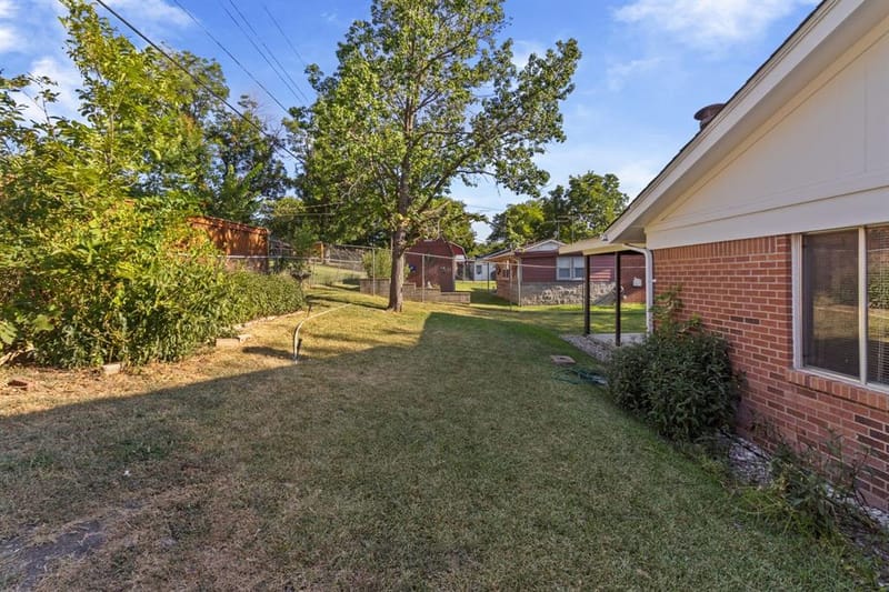 840 Comal Avenue, White Settlement TX 76108 - Photo 32