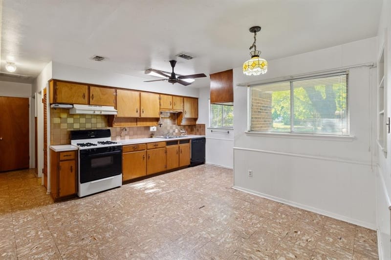 840 Comal Avenue, White Settlement TX 76108 - Photo 5