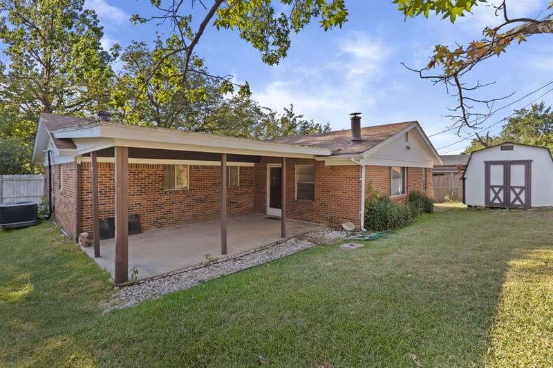 840 Comal Avenue, White Settlement TX 76108 - Photo 33