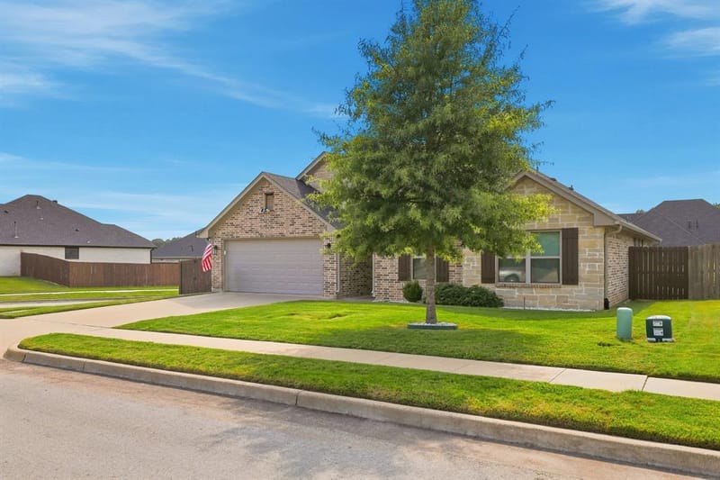11334 Windsor Park Drive, Tyler TX 75709 - Photo 4