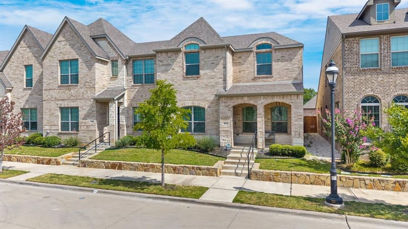 8313 Cotton Belt Lane, North Richland Hills TX 76182