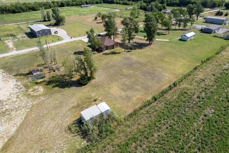 300 Private Road 36008, Honey Grove TX 75446 - Photo 39