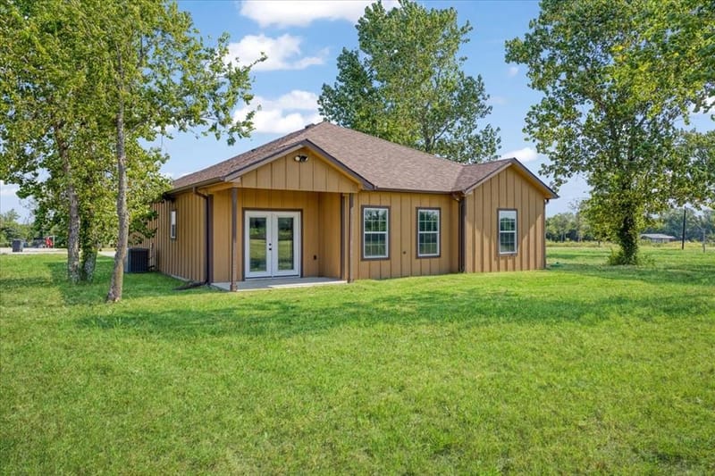 300 Private Road 36008, Honey Grove TX 75446 - Photo 29