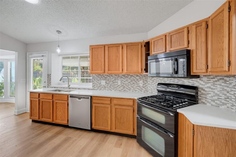 404 Spencer Circle, Grand Prairie TX 75052 - Photo 10