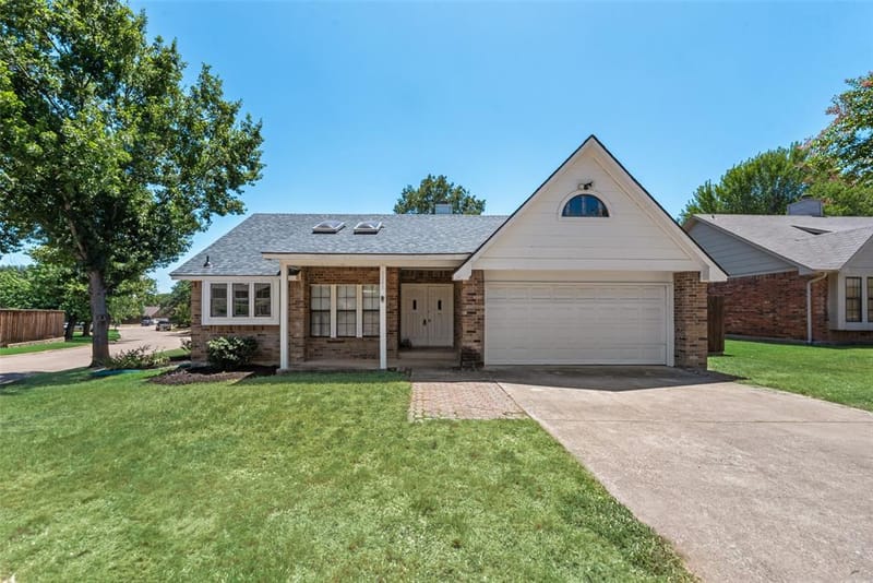 3305 Fairview Drive, Corinth TX 76210