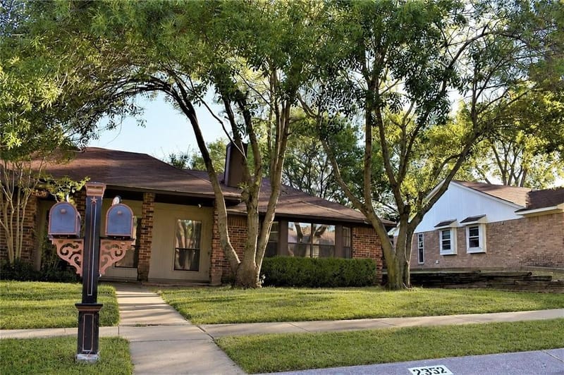 2332 Chestnut Way, Bedford TX 76022
