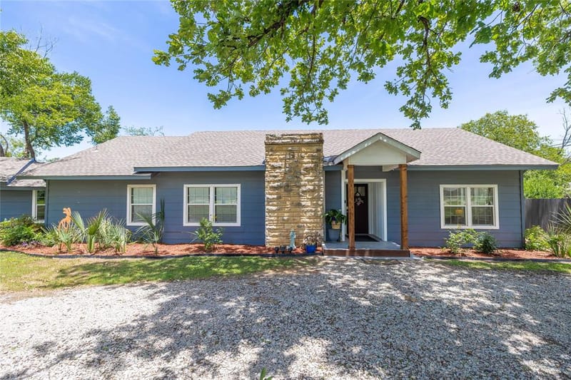 2620 Vine Street, Brownwood TX 76801 - Photo 3