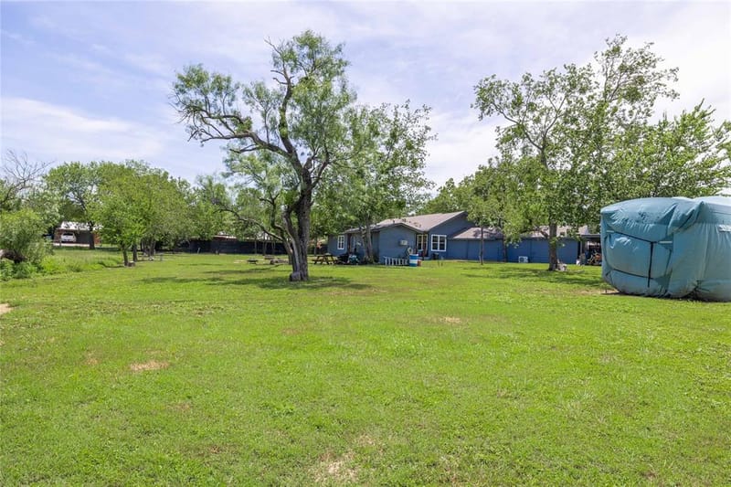 2620 Vine Street, Brownwood TX 76801 - Photo 32