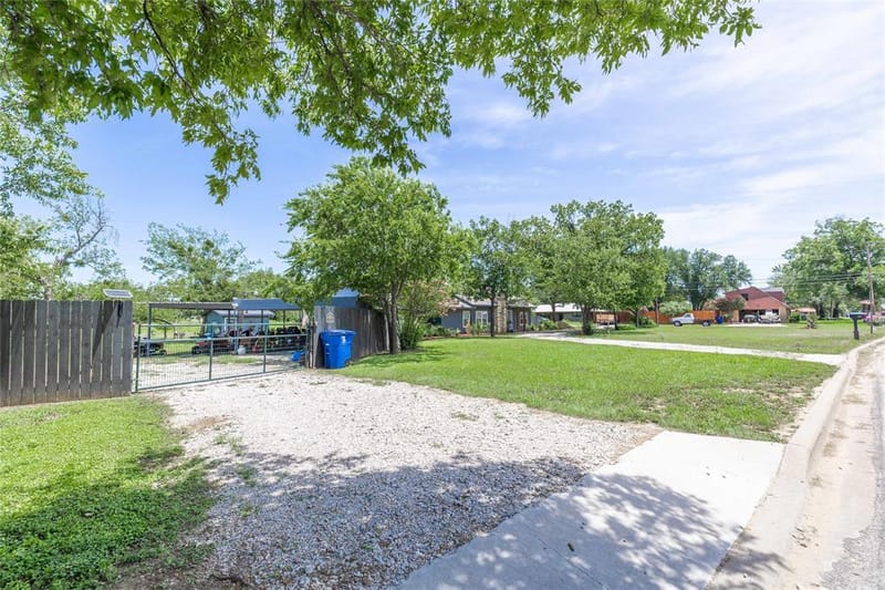 2620 Vine Street, Brownwood TX 76801 - Photo 30