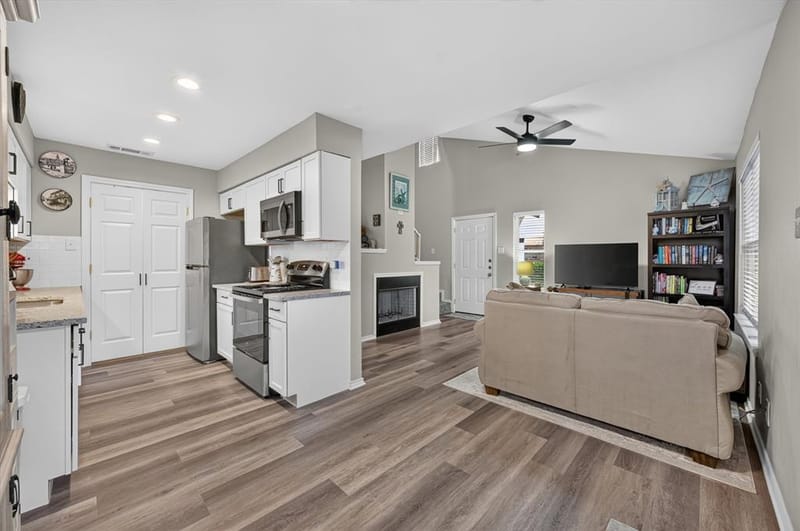 5662 Cedar Creek Drive, Benbrook TX 76109 - Photo 9