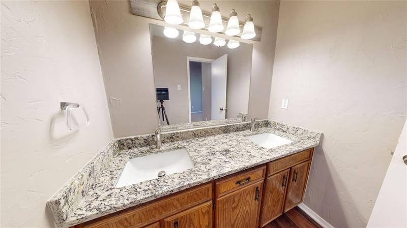 650 Harvest Hill Street, Lewisville TX 75067 - Photo 10