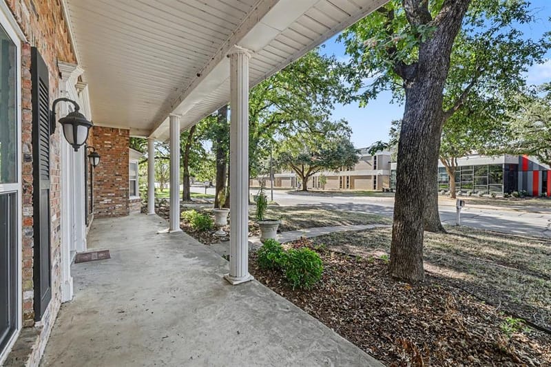 2408 Winewood Lane, Arlington TX 76013 - Photo 3
