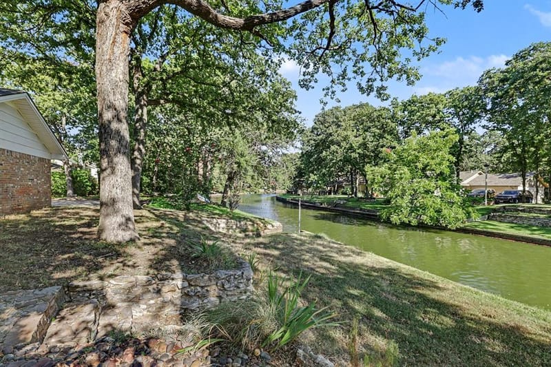 2408 Winewood Lane, Arlington TX 76013 - Photo 38