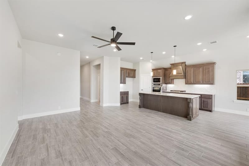 908 Alderwood Drive, Red Oak TX 75154 - Photo 6
