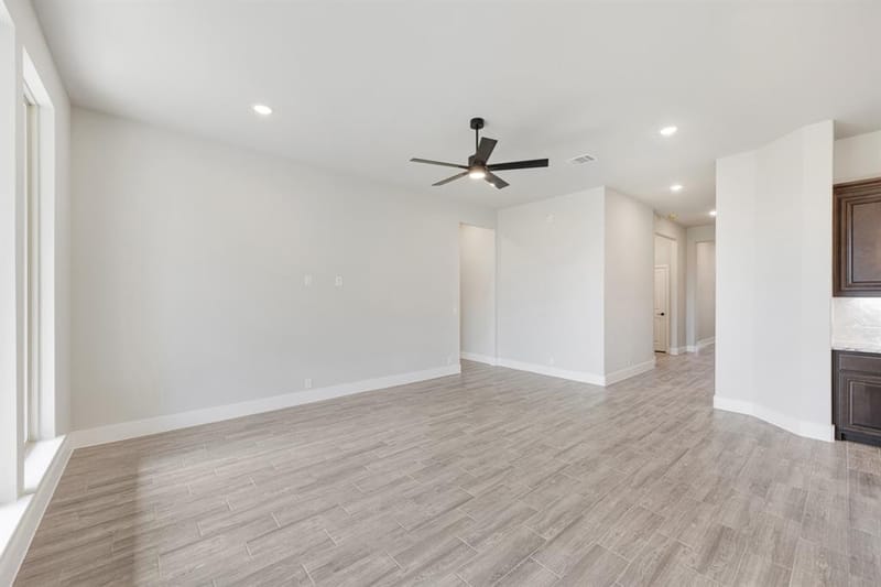 908 Alderwood Drive, Red Oak TX 75154 - Photo 7