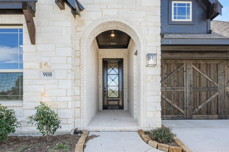 908 Alderwood Drive, Red Oak TX 75154 - Photo 4