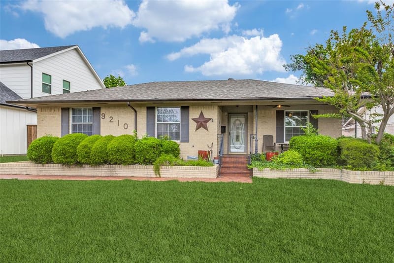 9210 Larchwood Drive, Dallas TX 75238
