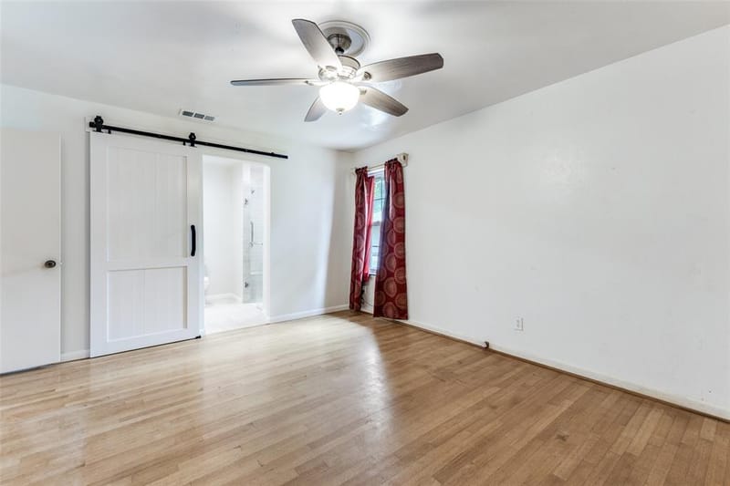 9210 Larchwood Drive, Dallas TX 75238 - Photo 10